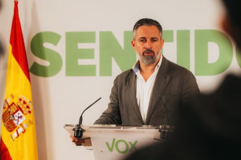 Santiago Abascal retrata al Gobierno «criminal» de Pedro Sánchez y las «mentiras y la «guerra sucia» del PP contra VOX: «Pierdan toda esperanza de destruirnos o de pararnos»
