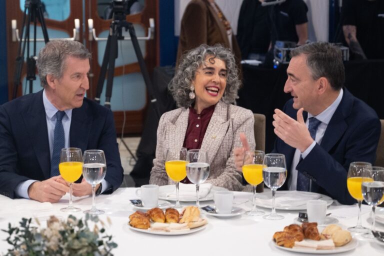 Feijoo vuelve a acercarse al PNV de Aitor Esteban para una relación «de comunicación y sincera»