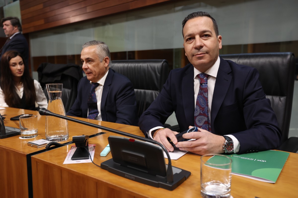 VOX reitera que sigue trabajando «con voluntad de acuerdo» y negociando «punto por punto y medida a medida» en Extremadura