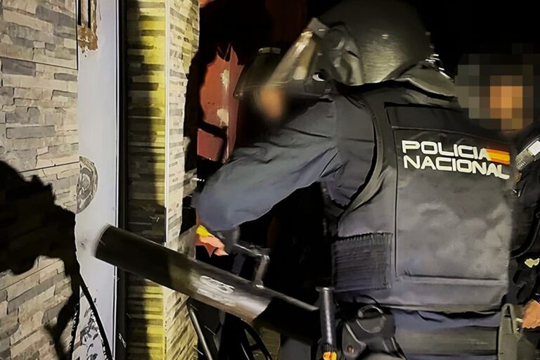 Detenidos en Almería 11 marroquíes vinculados a una red criminal dedicada al tráfico de drogas y de armas de fuego