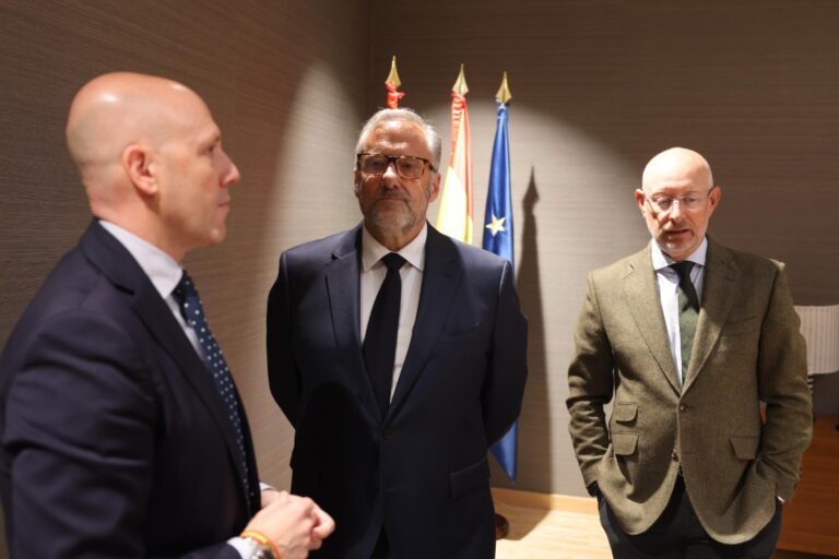 Carlos Pollán (VOX), tras la reunión con Mañueco: «Nuestra intención es cambiar las políticas de Castilla y León, medida a medida, y con garantías y plazos de cumplimiento»