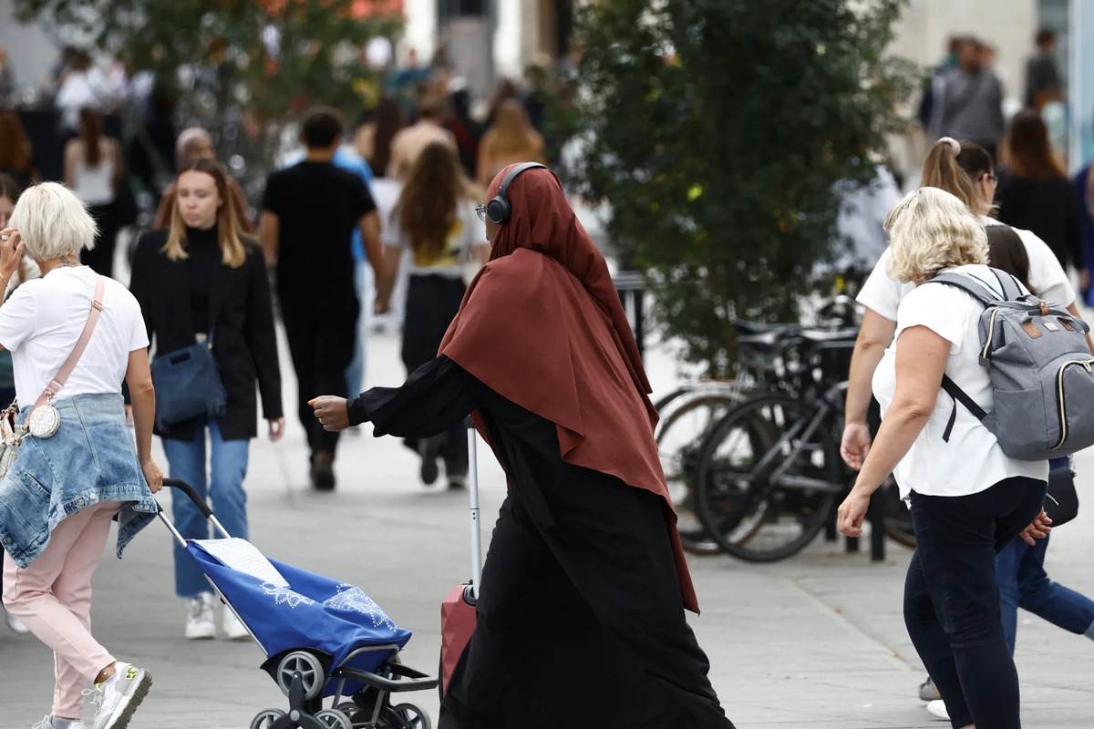 Una encuesta desvela que el 46% de los musulmanes que viven en Francia quiere que se imponga la ‘Sharía’
