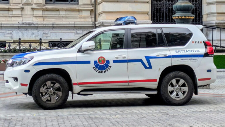 Detenido un inmigrante en Hondarribia (Guipúzcoa) por apuñalar en el pecho y axilas a un hombre tras una reyerta por una pelea previa