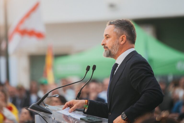 Una encuesta del Deustobarómetro desvela que el 52,5% de los vascos ya apoya la «prioridad nacional» propuesta por VOX