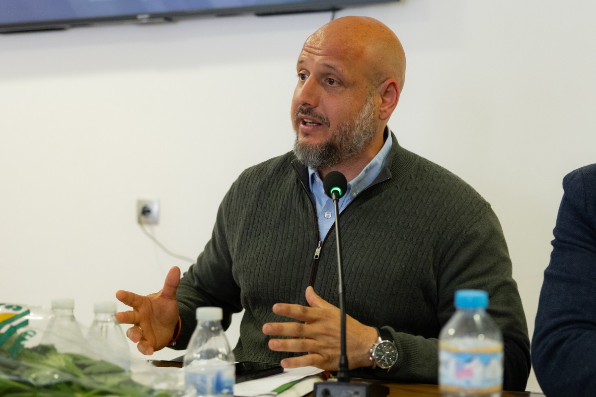 Rodrigo Alonso (VOX) defiende en Almería la prioridad nacional en las ayudas sociales: «Es algo necesario y de sentido común»