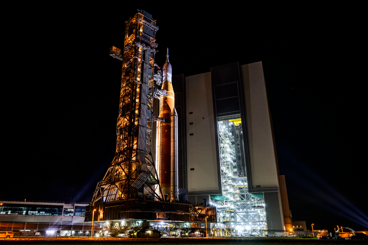 Despega la misión Artemis II que llevará a cuatro astronautas alrededor de la Luna tras más de 50 años