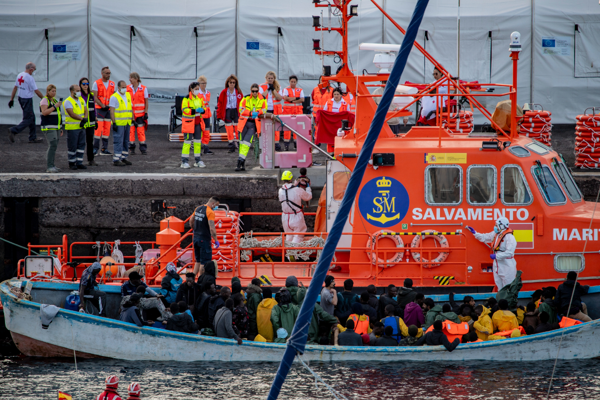La invasión se acrecienta: más de 7.000 inmigrantes han entrado ilegalmente en España en lo que va de 2026