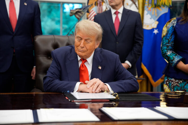 Donald Trump declara el estrecho de Ormuz como nuevo territorio de Estados Unidos