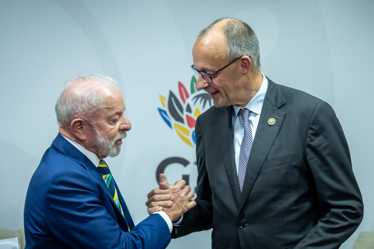 El canciller alemán Merz se alinea al izquierdista Lula para impulsar el acuerdo UE-Mercosur pese al rechazo del campo europeo
