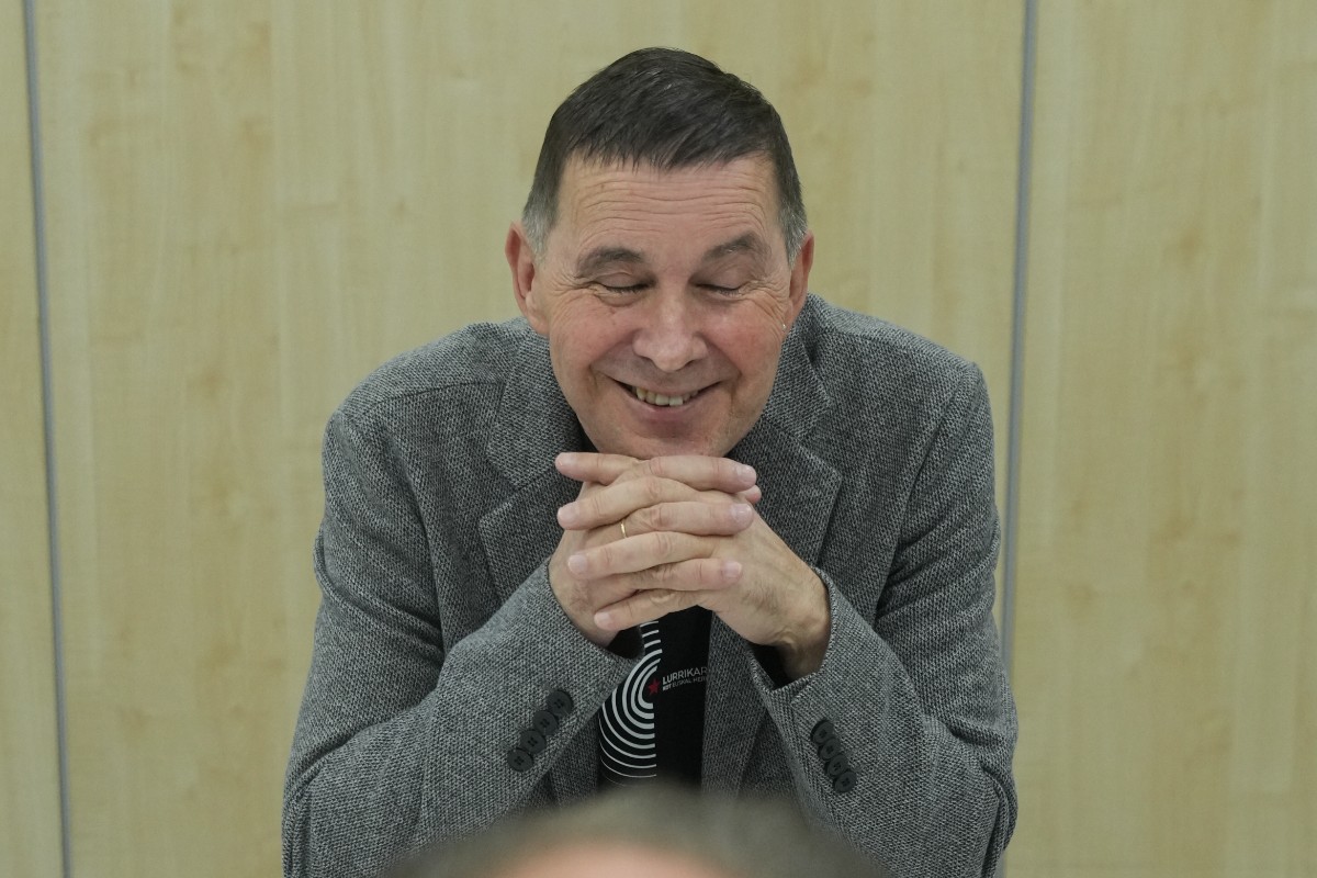 Otegui pide a los aficionados de la Real Sociedad llenar de ikurriñas la final de Copa para demostrar que «no somos España»