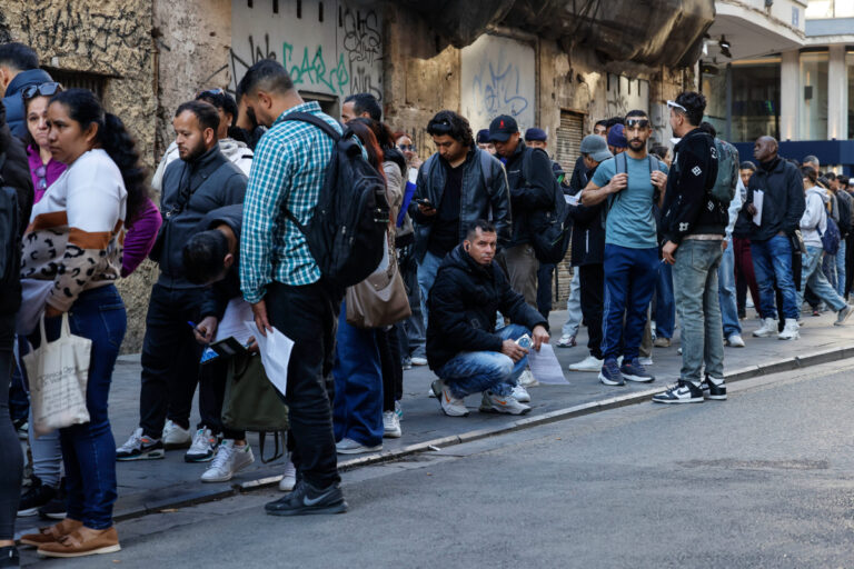 La Seguridad Social suma 93.000 afiliados en un mes en plena regularización masiva de inmigrantes ilegales