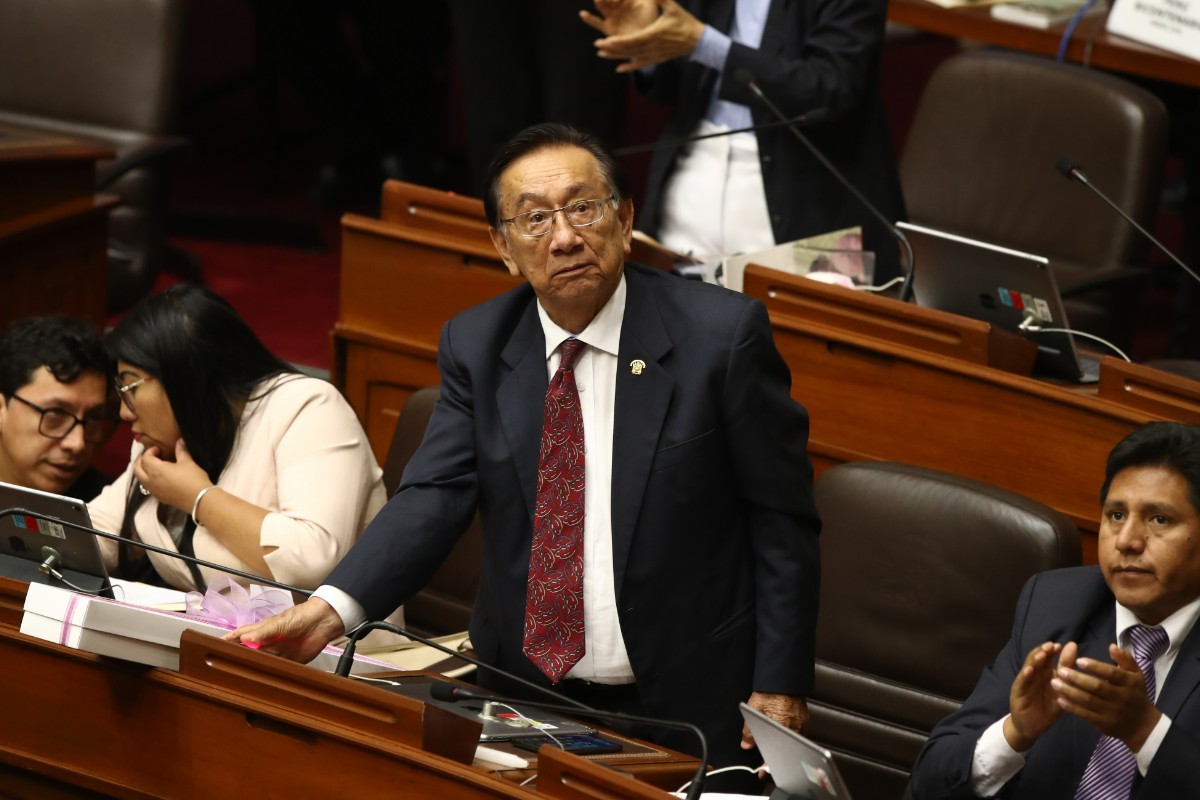 El Congreso de Perú se apresta a discutir una posible moción de censura contra el presidente José María Balcázar el 27 de abril