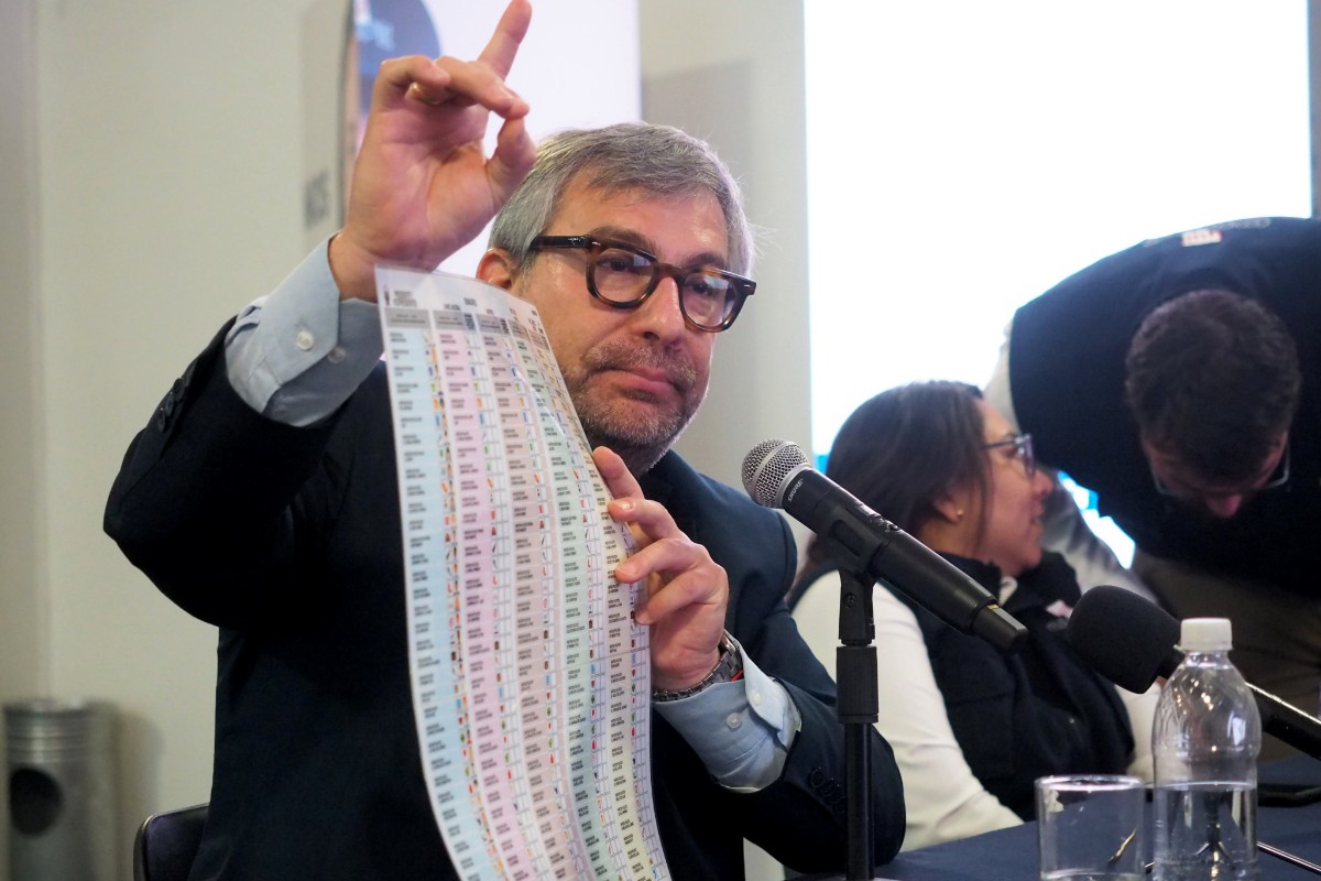 La Fiscalía de Perú registra la casa del exjefe de la oficina electoral, señalado por irregularidades durante las presidenciales