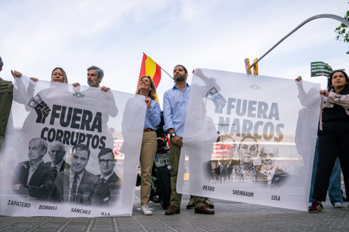 VOX denuncia que el Gobierno de Sánchez convierte Barcelona en «la capital de la izquierda criminal»: «Fuera narcos, fuera corruptos»