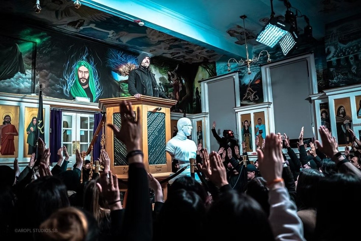 Despliegue masivo de la Policía británica contra una secta islámica investigada por abusos sexuales, esclavitud y matrimonios forzados