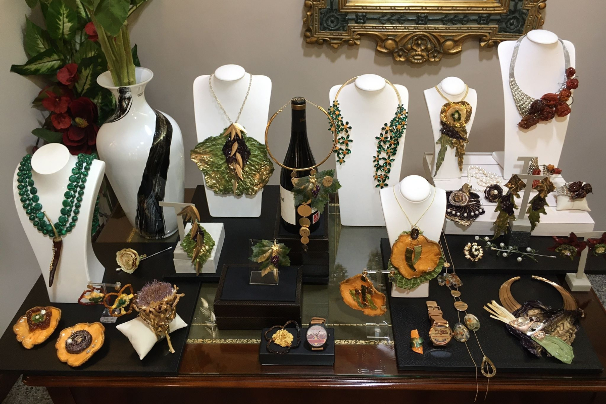 El oro alcanza sus máximos históricos y encarece exponencialmente los regalos y joyas de las bodas, bautizos y comuniones