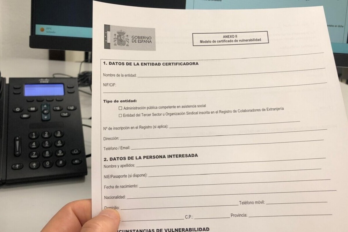 El director de una ONG reconoce que sellan informes de vulnerabilidad a inmigrantes ilegales sin verificar nada