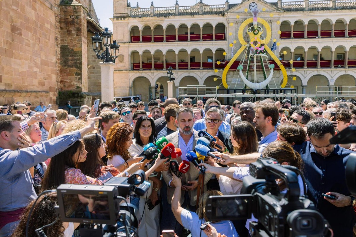 Santiago Abascal reitera en Andújar (Jaén) el rechazo de VOX a la «regularización» masiva: «Ni toda África ni toda América caben en España»