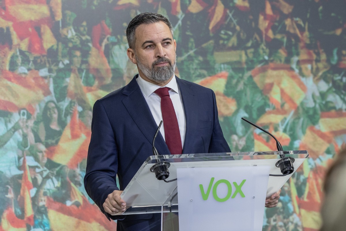 VOX cerca a Zapatero y pide al juez retirarle el pasaporte por riesgo de fuga y destrucción de pruebas tras su imputación