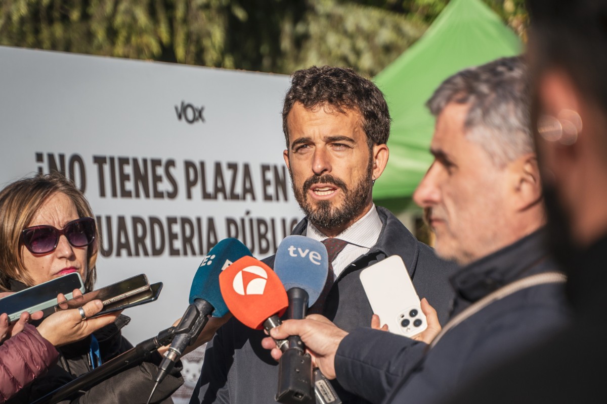 VOX lanza una campaña contra la regularización masiva de ilegales aprobada por el Gobierno: «Es un suicidio para el pueblo»