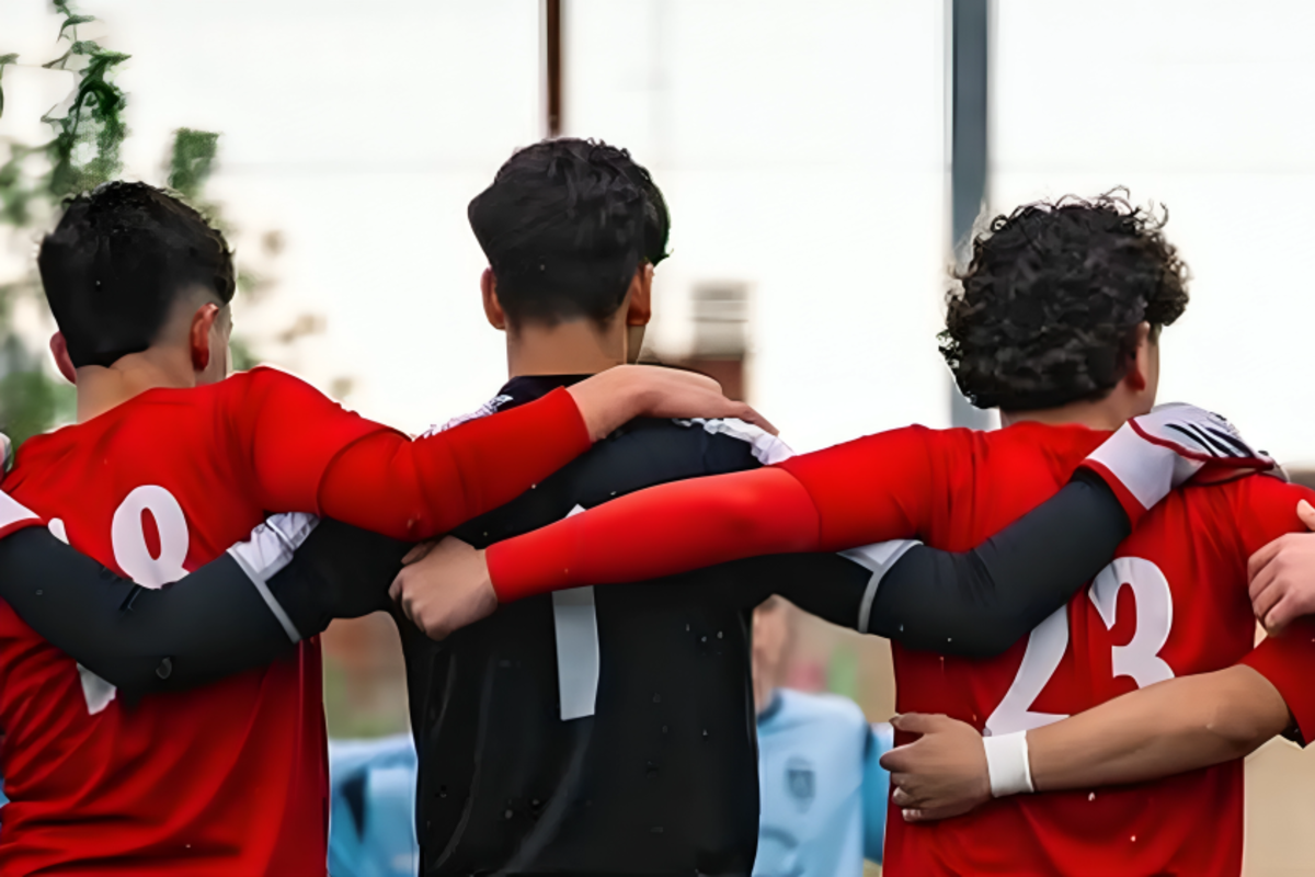 Un magrebí atraviesa la mano a un portero de fútbol de 15 años al intentar apuñalarle en el cuello mientras entrenaba en Aranjuez