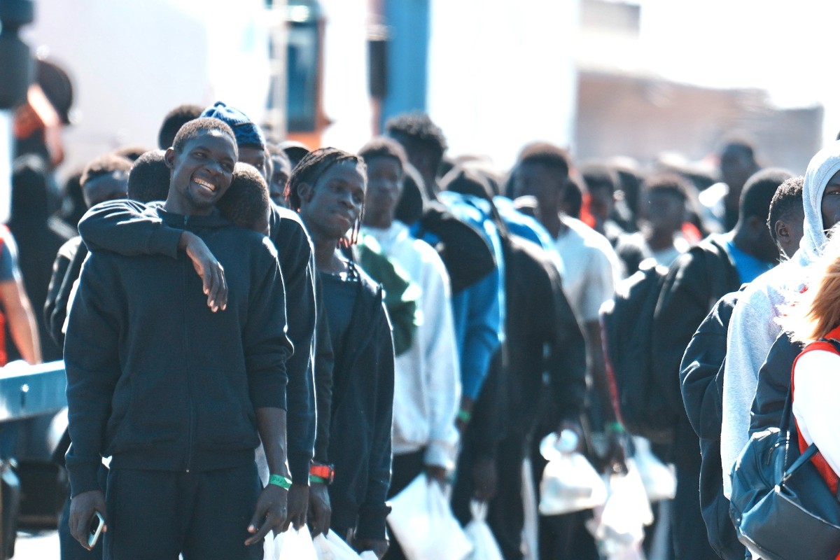 Avalancha migratoria en Canarias: casi 800 inmigrantes ilegales han llegado al archipiélago en sólo tres semanas tras reactivarse la ruta atlántica