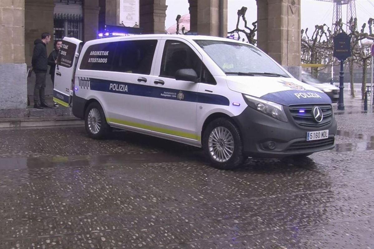 Detenido un inmigrante magrebí con antecedentes por agredir a un hombre de 90 años y robarle la cadena de oro en Portugalete (Vizcaya)