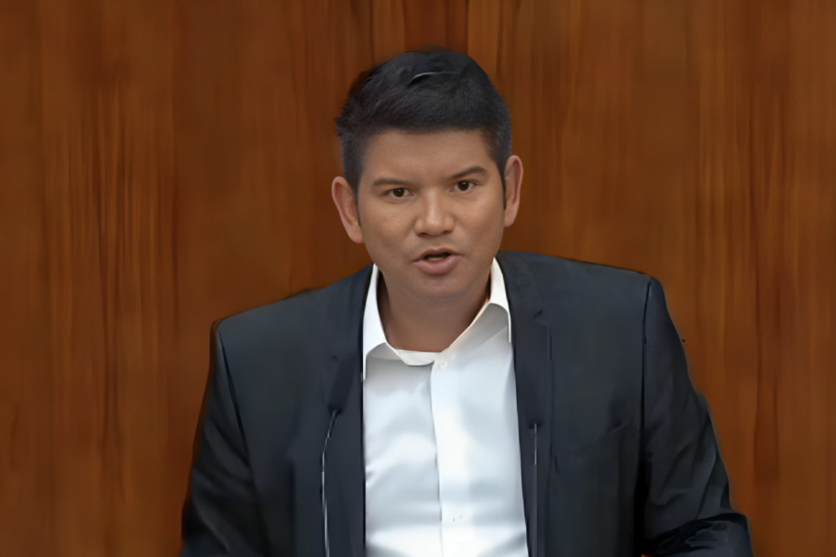 Un diputado del PSOE reconoce que detrás de la regularización masiva de inmigrantes ilegales se esconde el objetivo de modificar el censo electoral