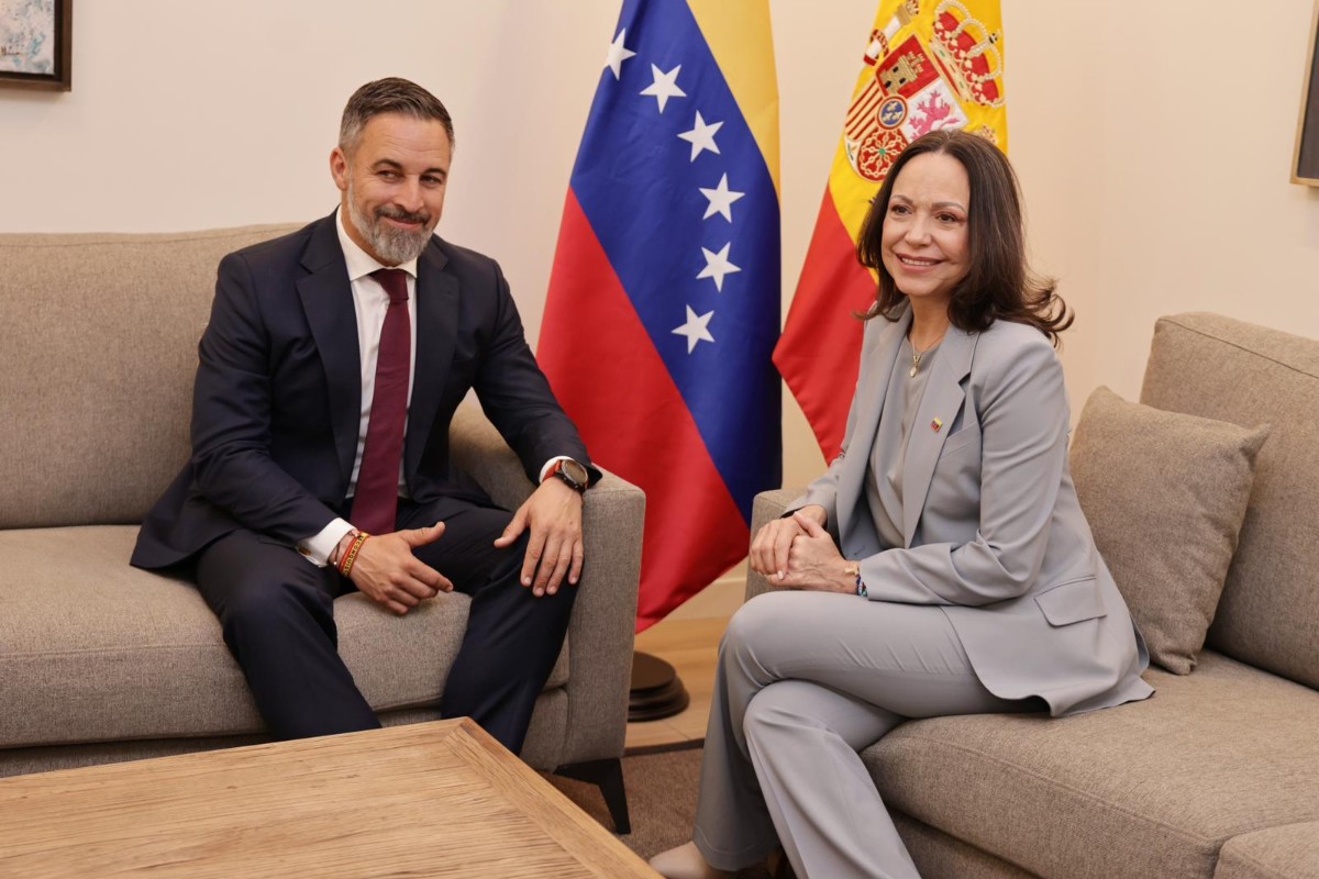 Santiago Abascal recibe a María Corina Machado en la Fundación Disenso: «Es un honor contar con una aliada como ella en España»