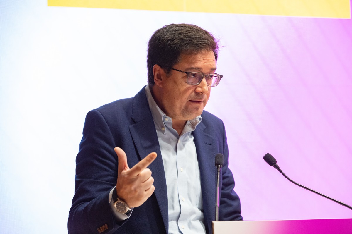 Las propiedades de Óscar López: llama «media casa en mi pueblo» a una vivienda en Riaza con 174 metros construidos y un jardín de casi 900