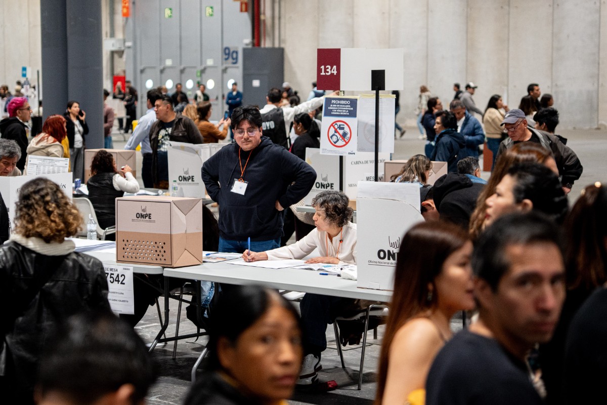 Más de 27 millones de peruanos están llamados a las urnas en unas elecciones decisivas para el país y para toda la región