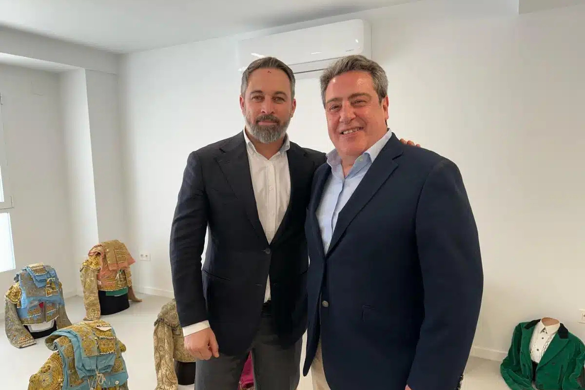 VOX paraliza la llegada de 1.560 inmigrantes ilegales desde Mauritania gracias a un convenio exigido en la Comunidad Valenciana