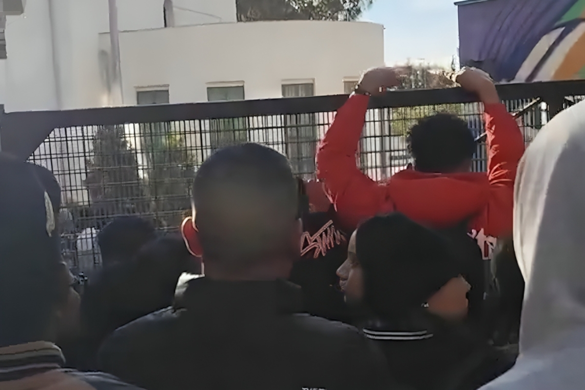 Inmigrantes ilegales asaltan un instituto público en Lorca para lograr el certificado de vulnerabilidad y regularizar su situación