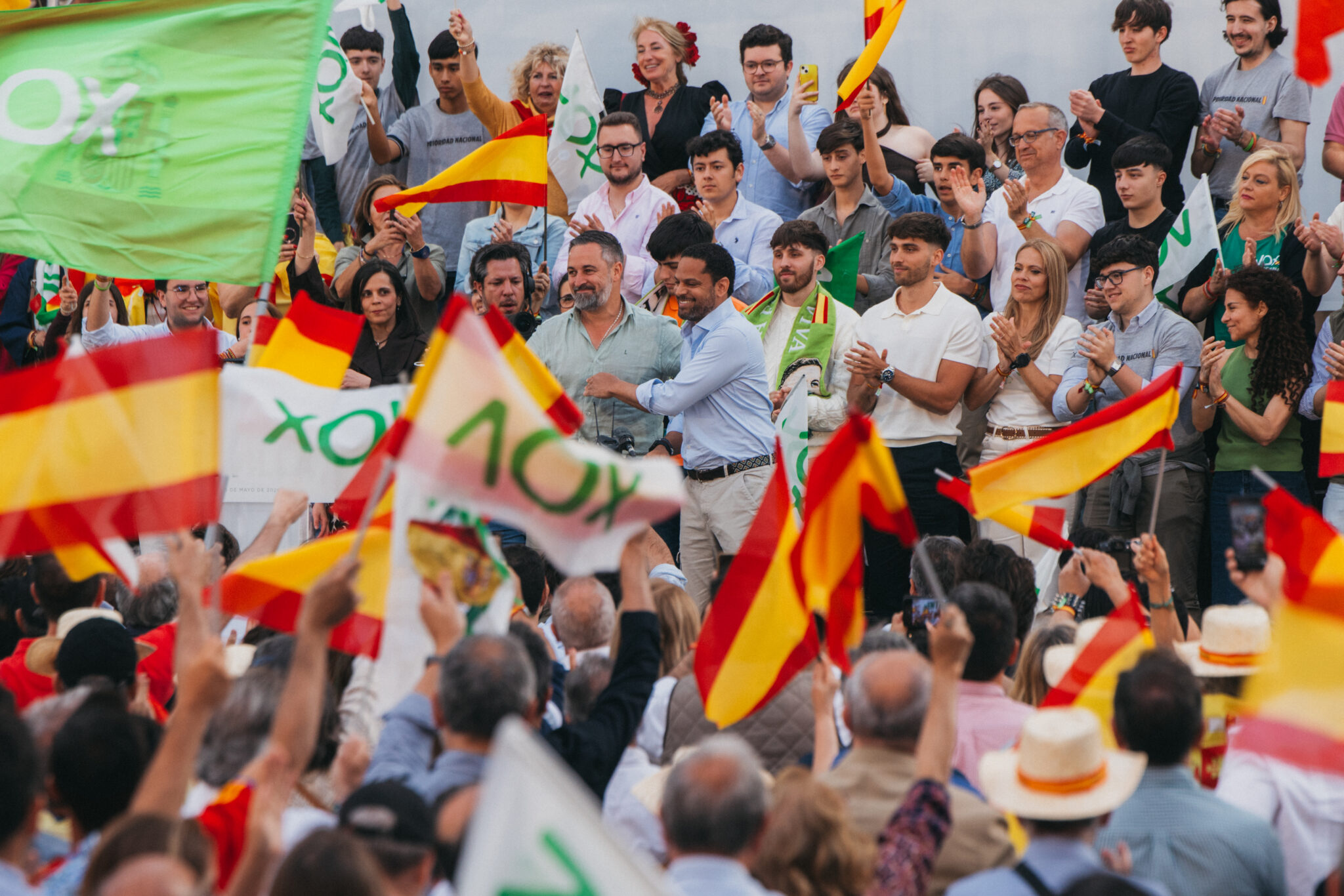 VOX gana 15 diputados mientras PP y PSOE pierden 4 y 15 en el ciclo electoral que comenzó en Extremadura y ha concluido en Andalucía
