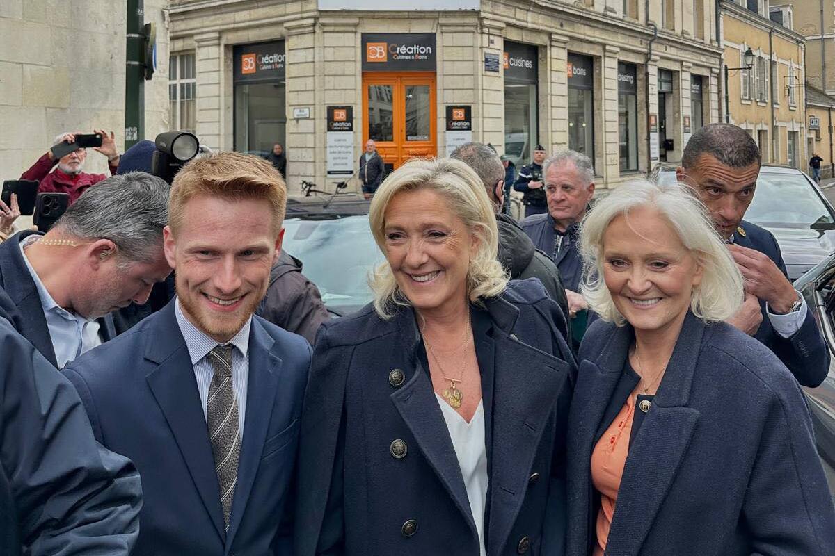 El alcalde de una comuna francesa del partido de Le Pen acaba con las subvenciones a una asociación que se dedica a la «acogida» de inmigrantes