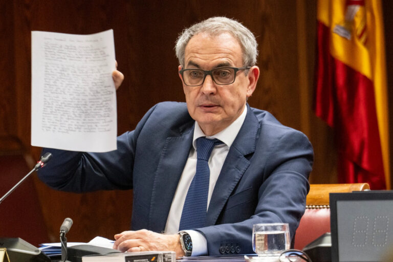 zapatero-afronta-septiembre-sin-justificar-el-origen-de-las-joyas-de-1