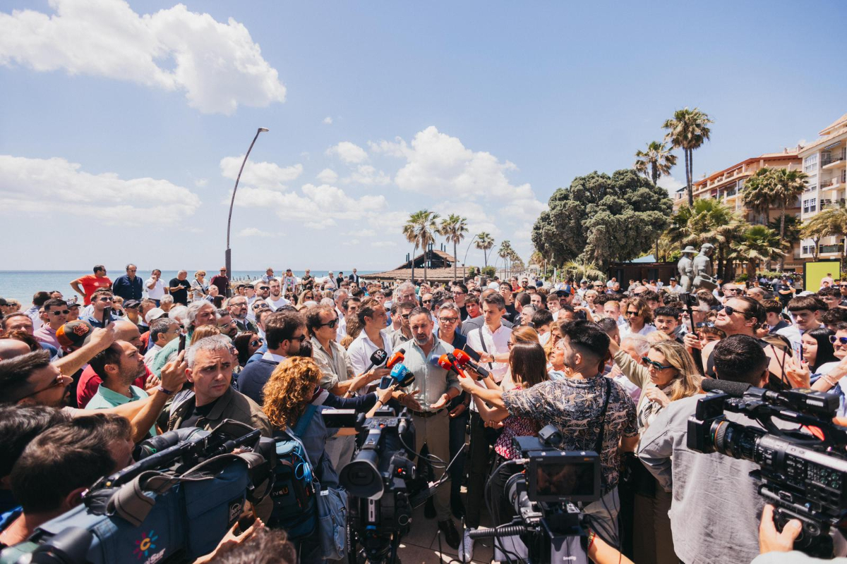 Santiago Abascal denuncia desde Estepona (Málaga) que Feijoo y Moreno Bonilla representan «el modelo y el método de Rajoy» para que «absolutamente nada cambie»