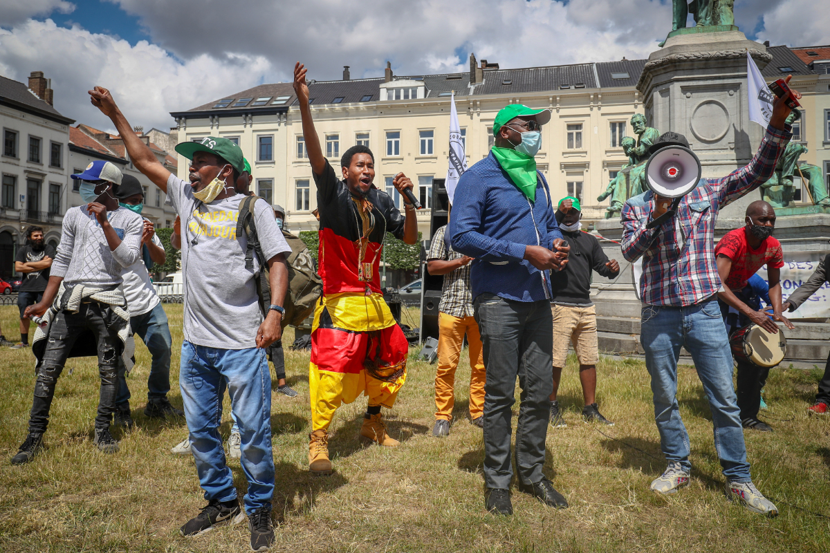 Temor al gran reemplazo en Bélgica: el 56% de los flamencos temen ser sustituidos por inmigrantes y extranjeros