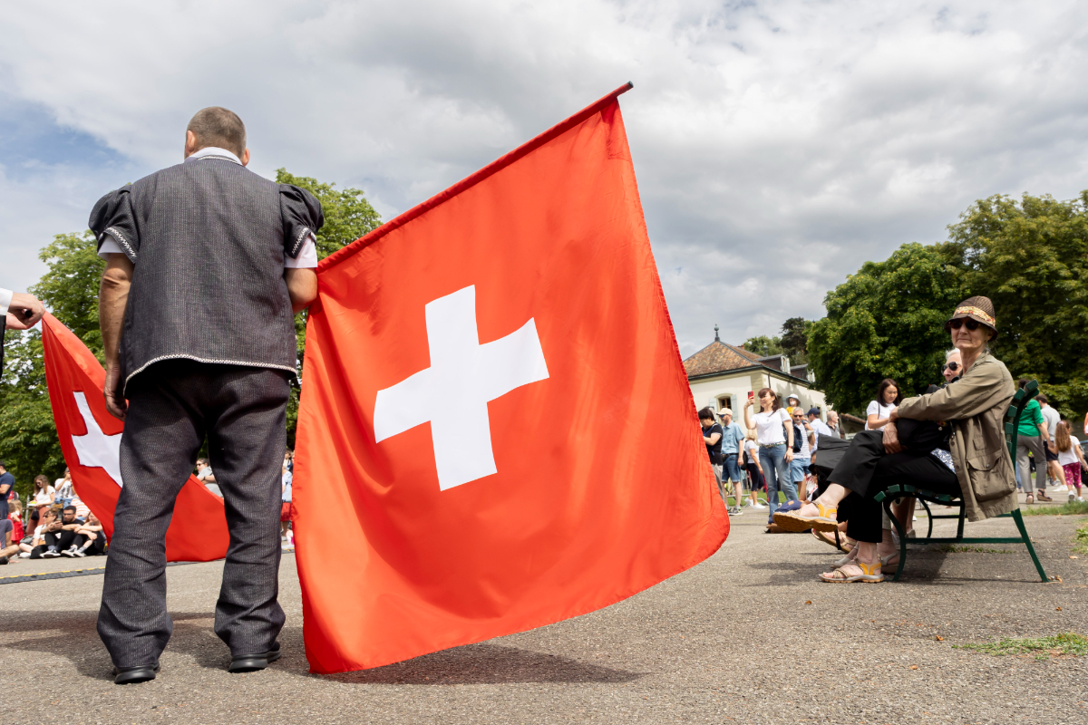 Suiza se divide ante el referéndum para limitar la población a 10 millones y frenar la inmigración masiva