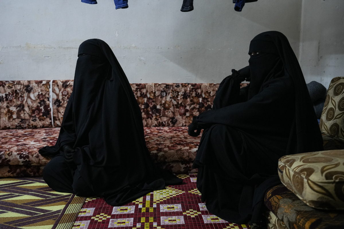 Australia detiene a tres mujeres procedentes de Siria acusadas de terrorismo y de «comercio esclavista»  por sus vínculos con Estado Islámico