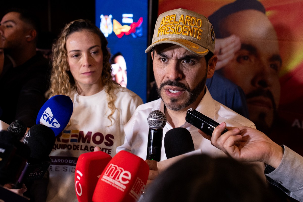 Abelardo de la Espriella vota en las presidenciales colombianas: «Hoy se define la libertad. Vamos a derrotar a la tiranía en primera vuelta»