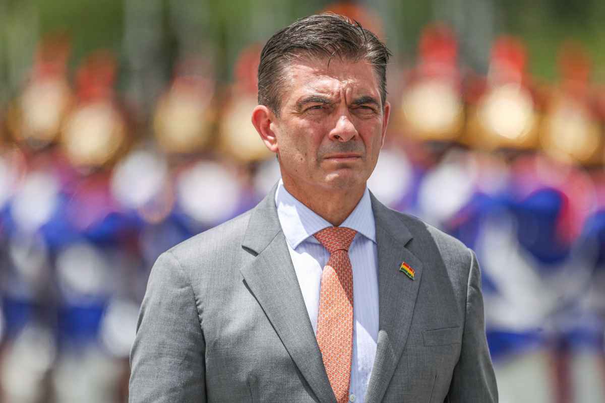El presidente de Bolivia se baja el sueldo a la mitad en medio de las protestas, la violencia y los bloqueos de los seguidores de Evo Morales