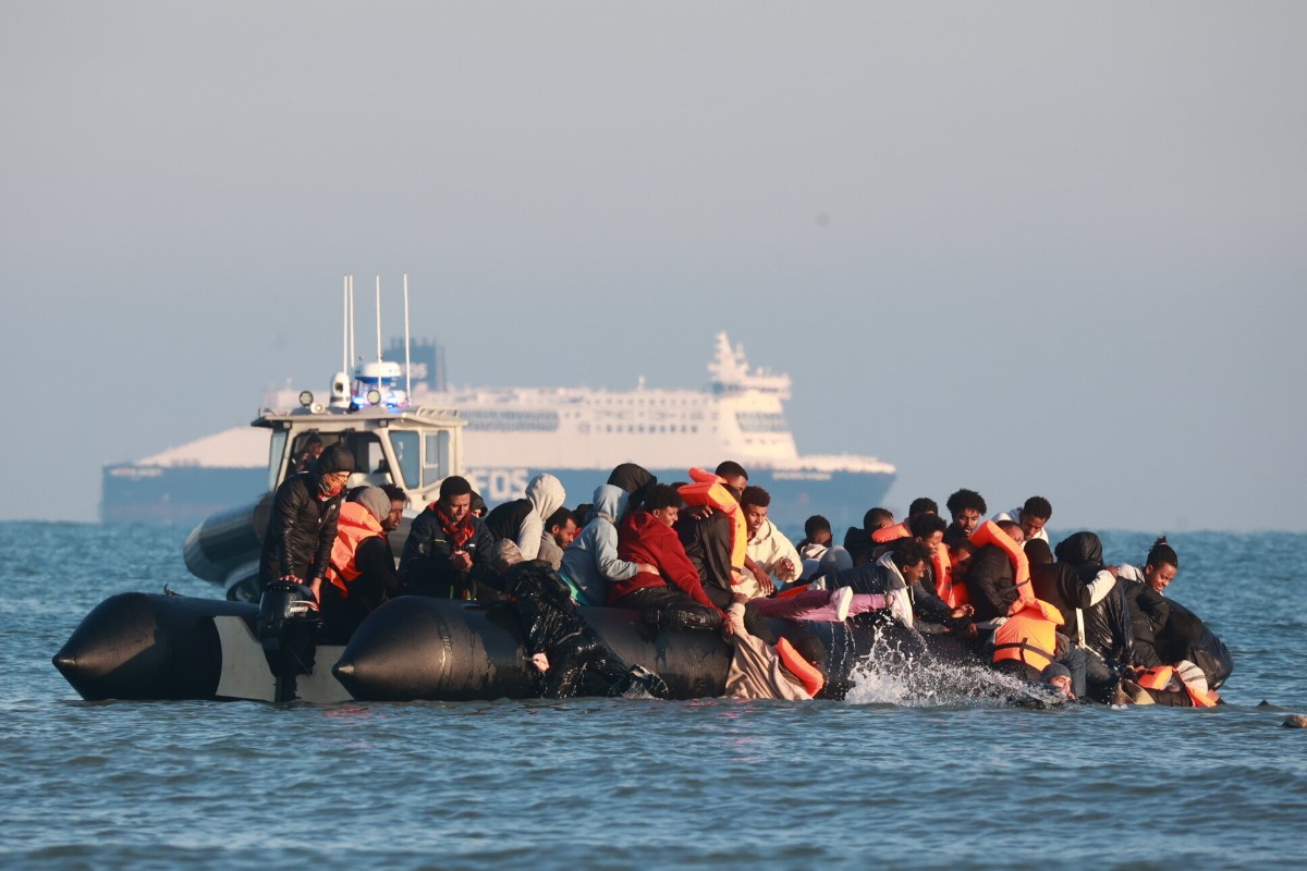 El Reino Unido recurrirá a la inteligencia artificial para detectar a inmigrantes adultos que se hacen pasar por menores