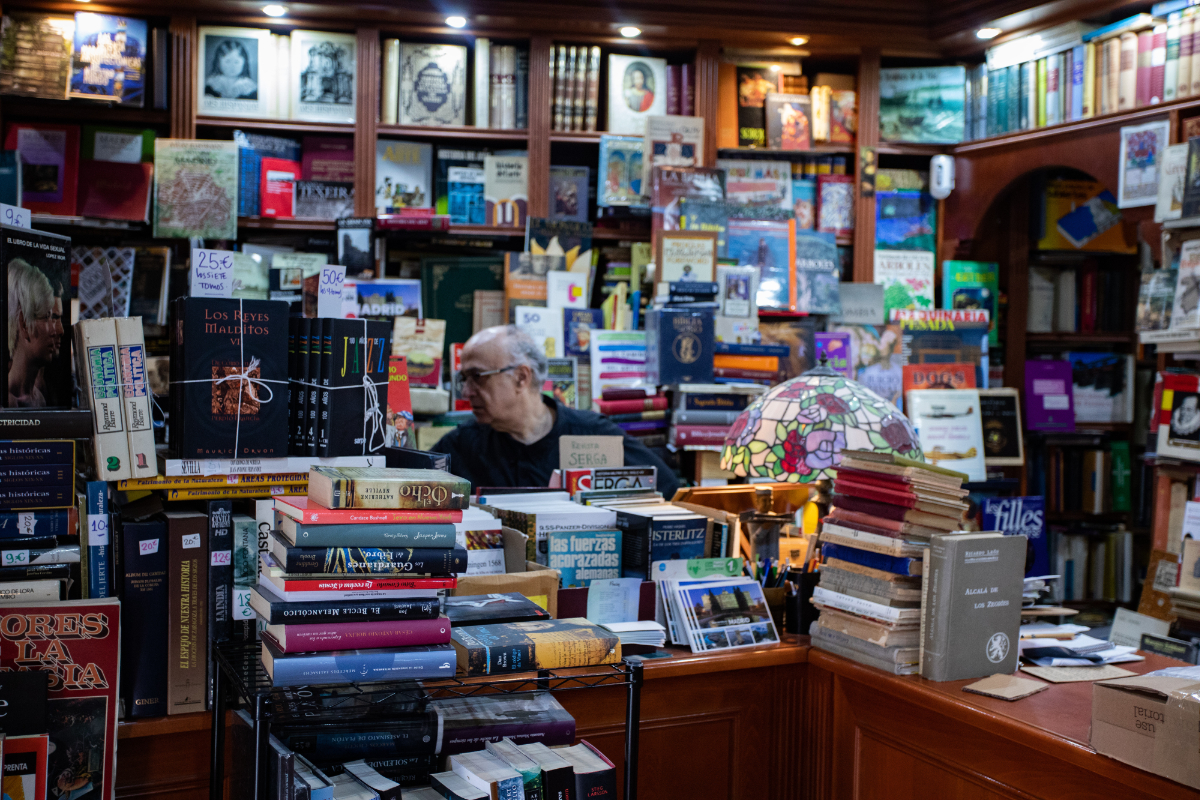 La subida de los alquileres amenaza con quebrar a las librerías de Madrid pese al auge de lectores: «Es una expulsión silenciosa»