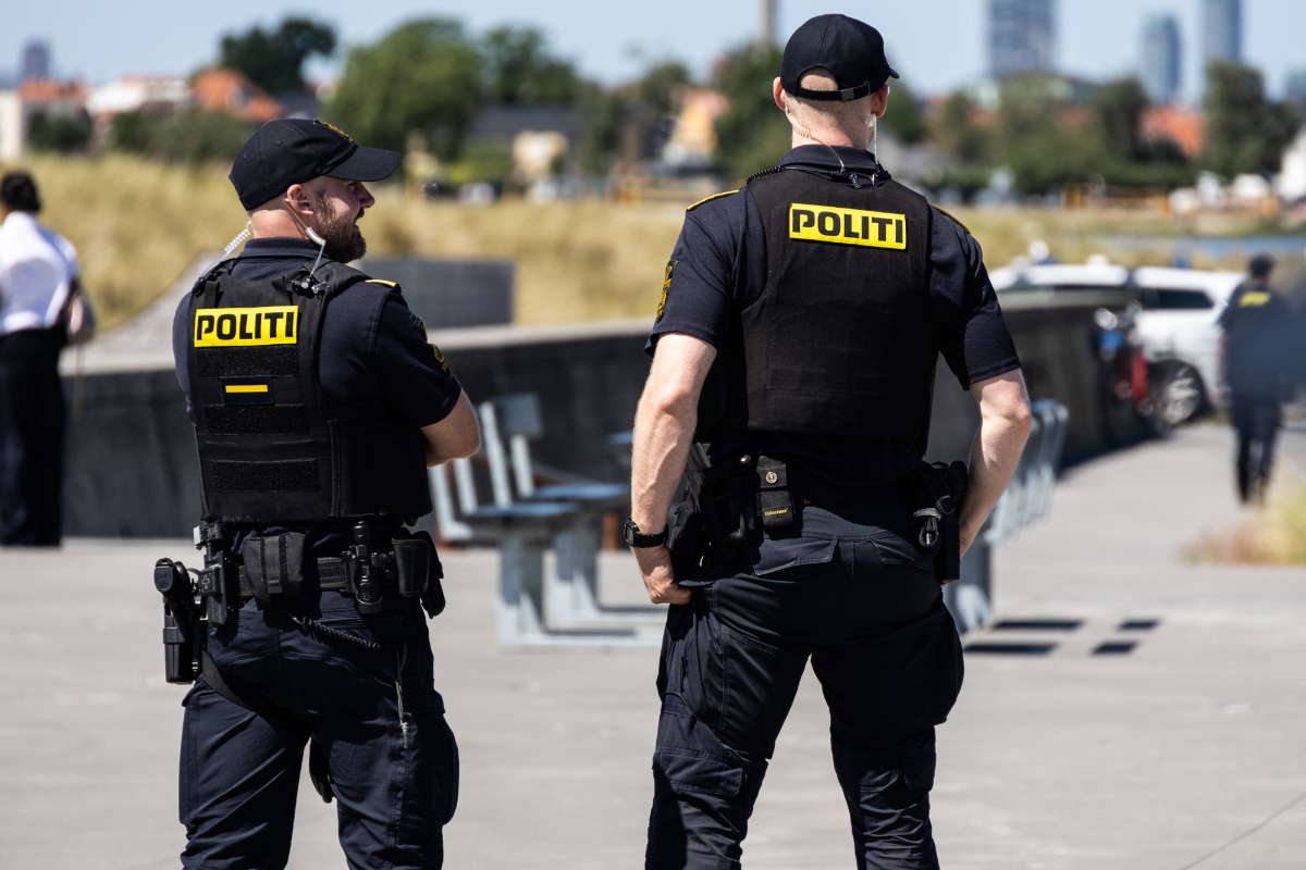 Un repartidor extranjero abusa sexualmente de una niña de 11 en Suecia y la acusa de racismo: la fiscalía pide su deportación