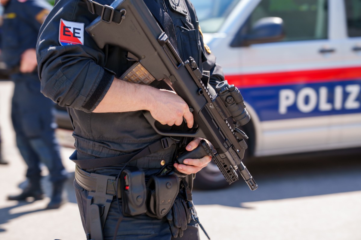 Condenado a cadena perpetua un sirio adscrito a Estado Islámico que mató a un menor en Austria tras radicalizarse a través de TikTok