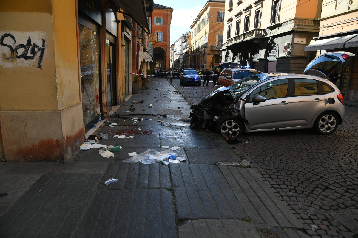 El marroquí justifica el atropello masivo en Módena (Italia) alegando que vive en «un país racista» y que ha sufrido «maltratos»