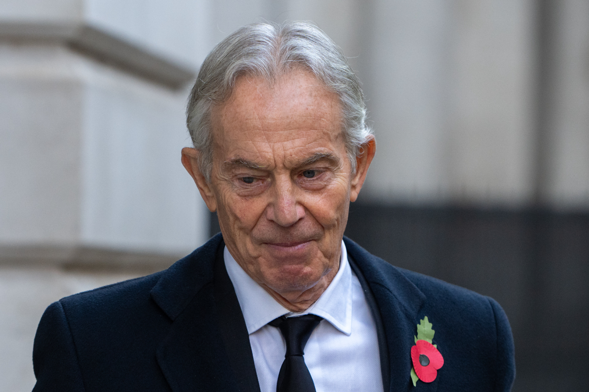 El ex primer ministro laborista Tony Blair critica a Starmer y agrava su crisis: «No tenemos un plan coherente para el país»