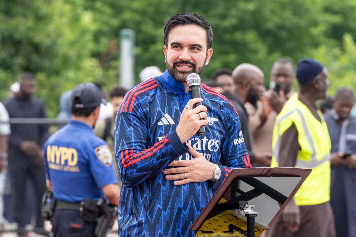 Manifestantes exigen la destitución de Zohran Mamdani por no proteger a la comunidad judía de Nueva York: «Envalentona a quienes hacen daño»