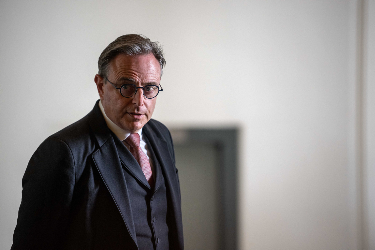 El primer ministro belga abre la puerta a revisar las leyes antirracismo para proteger la libertad de expresión